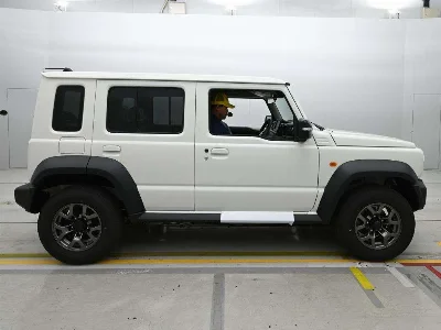 SUZUKI JIMNY NOMADE