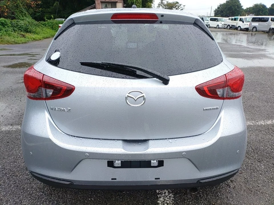 Mazda Mazda2 2021