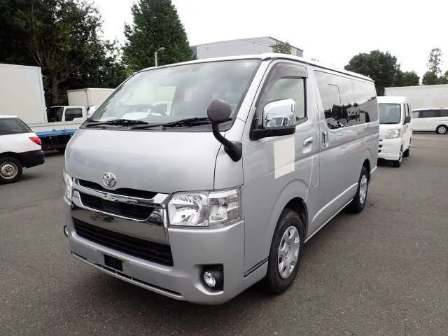 Toyota HiAce Van 2021