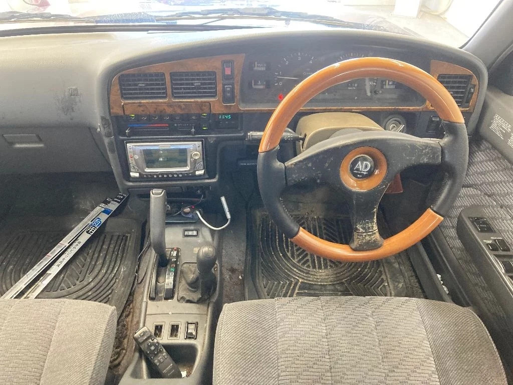 Toyota Hilux Surf  с аукциона в Японии