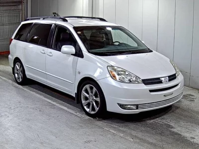 TOYOTA SIENNA, 2011 — лот японского аукциона