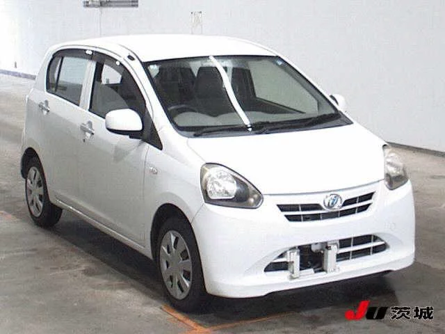 Daihatsu Mira e:S 2013