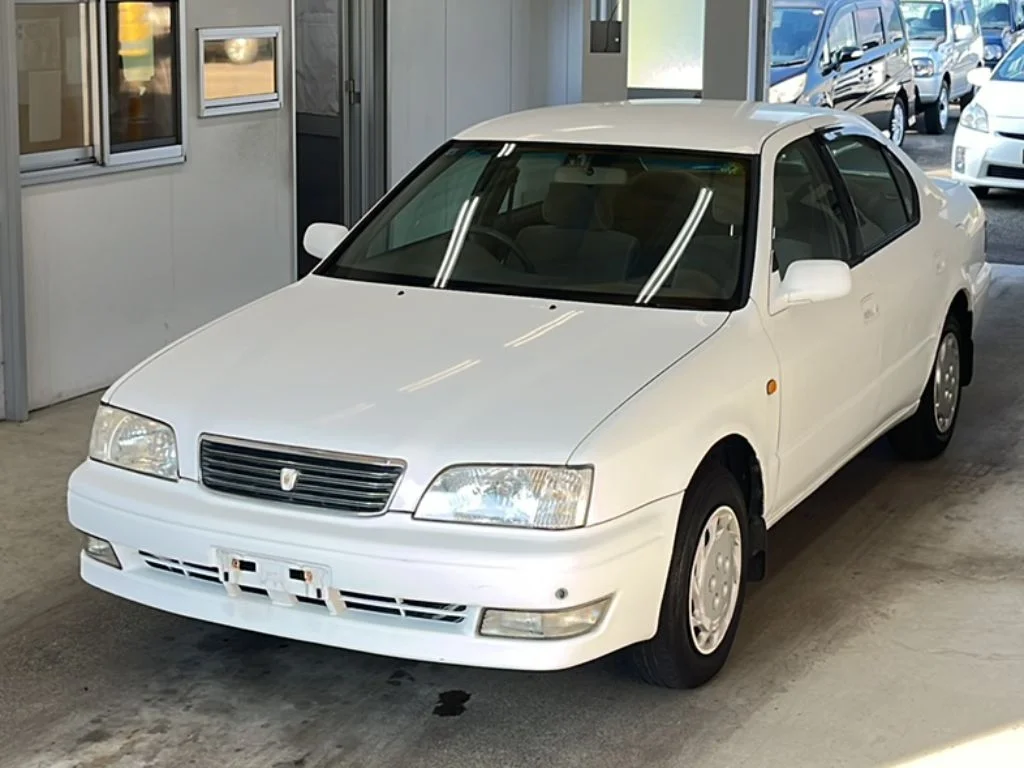 Toyota Camry  с аукциона в Японии
