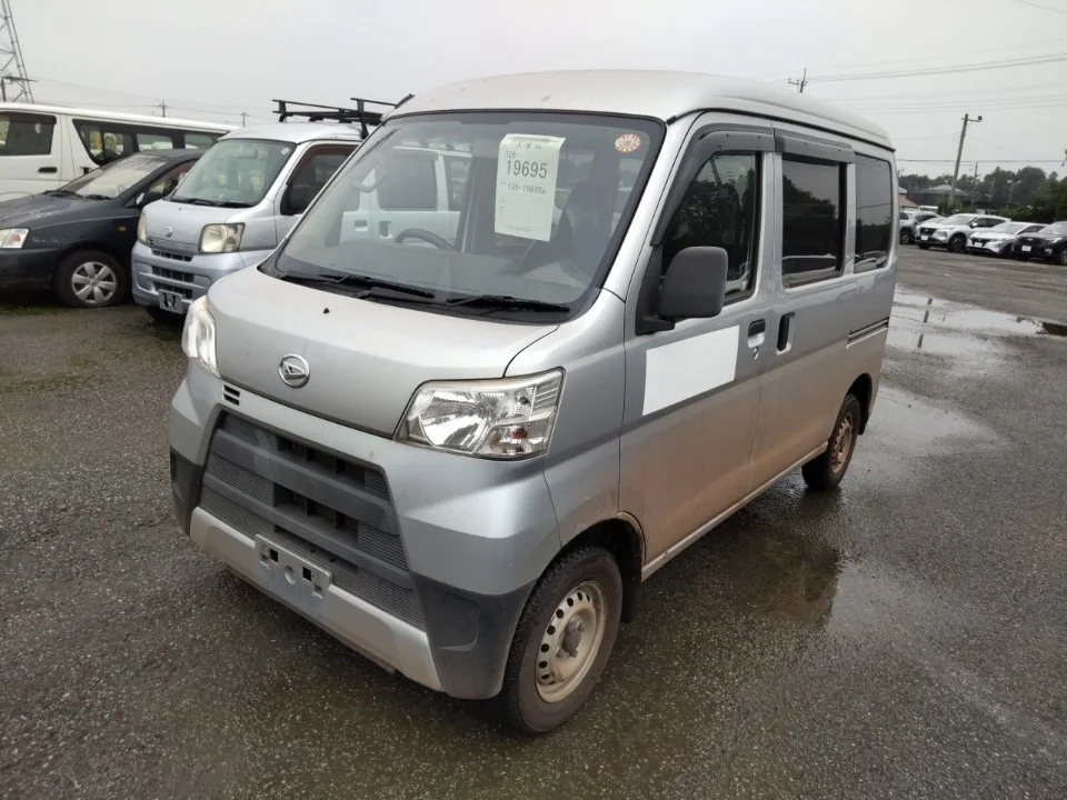 Daihatsu Hijet Cargo 2021