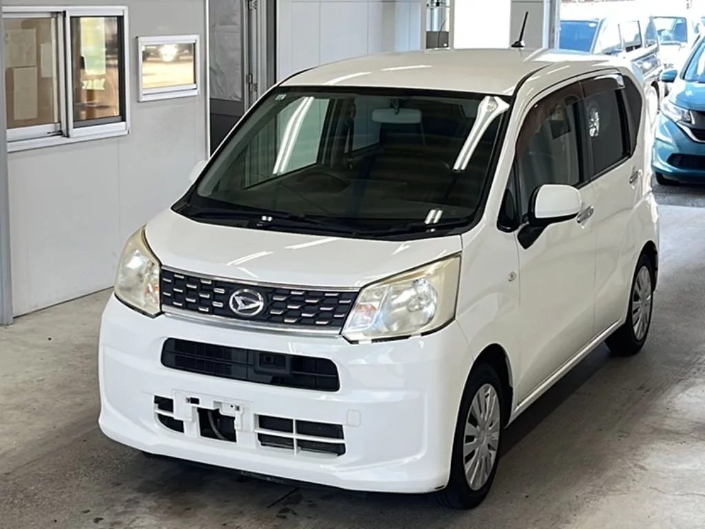 Daihatsu Move 2015