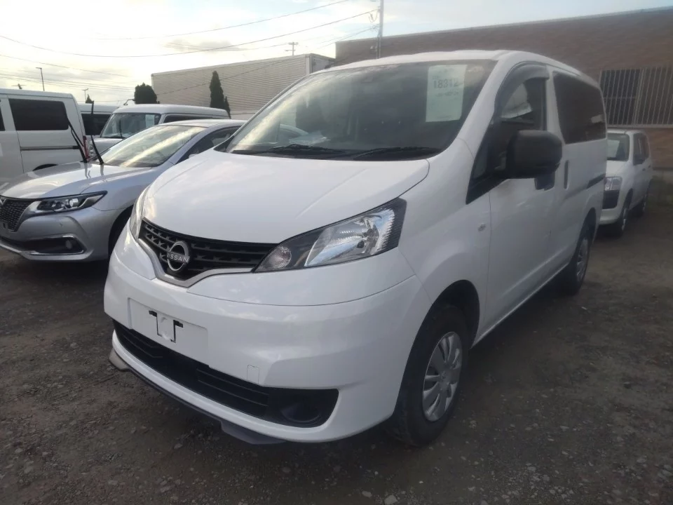 Nissan NV200 2021