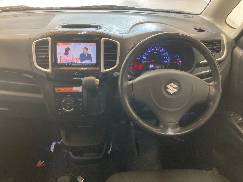 Suzuki Solio 2011