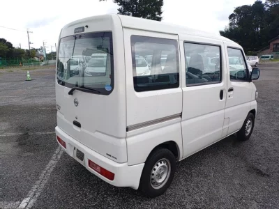NISSAN CLIPPER VAN