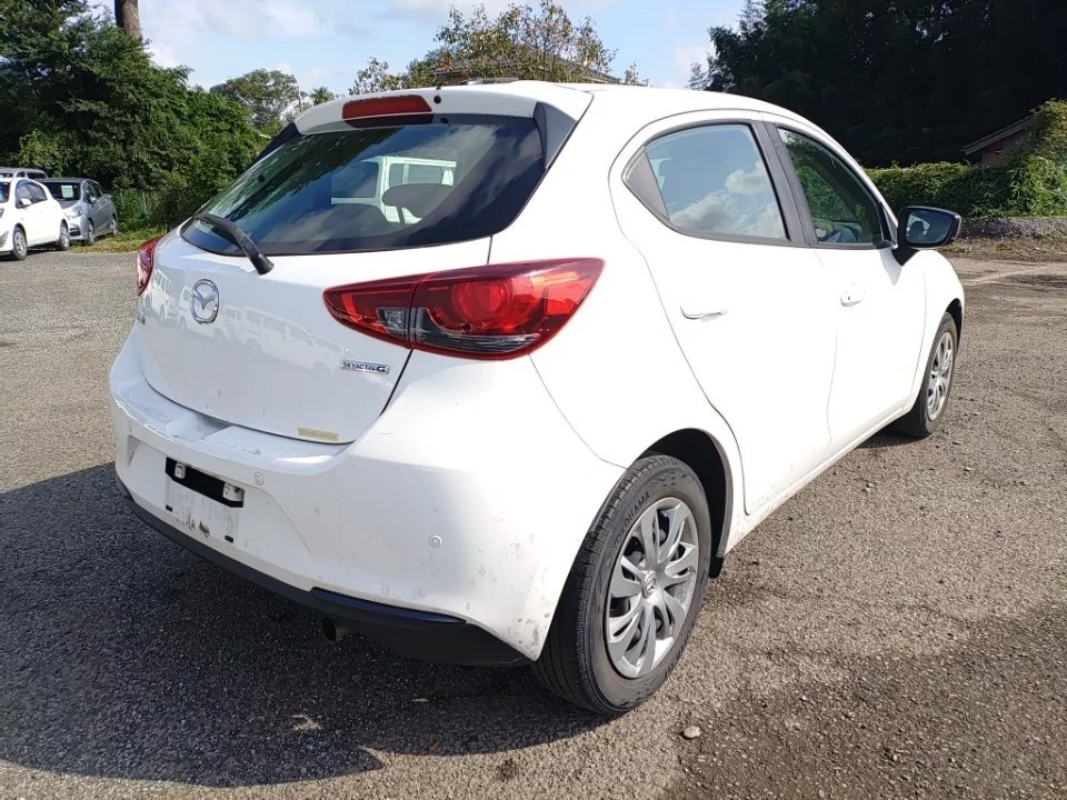 Mazda Mazda2 2021