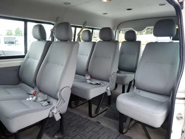 Toyota HiAce  с аукциона в Японии