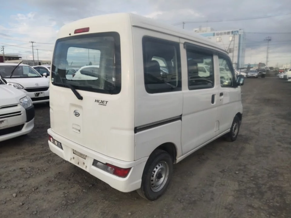 Daihatsu Hijet Cargo 2019