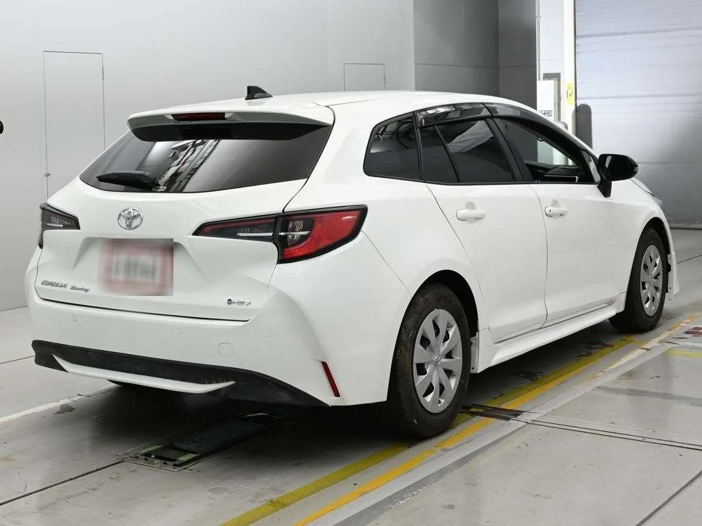 Toyota Corolla Touring Sports  с аукциона в Японии