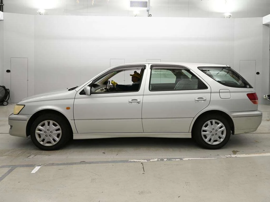 Toyota Vista Ardeo  с аукциона в Японии