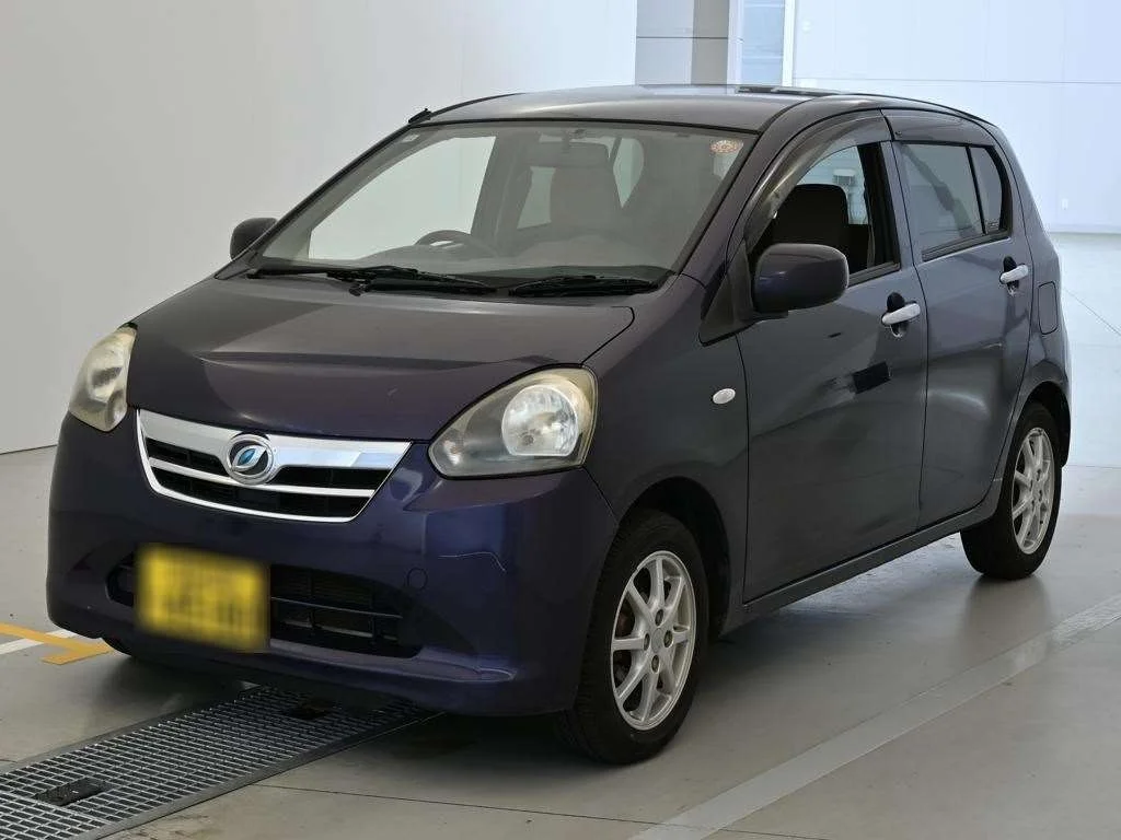Daihatsu Mira e:S 2012