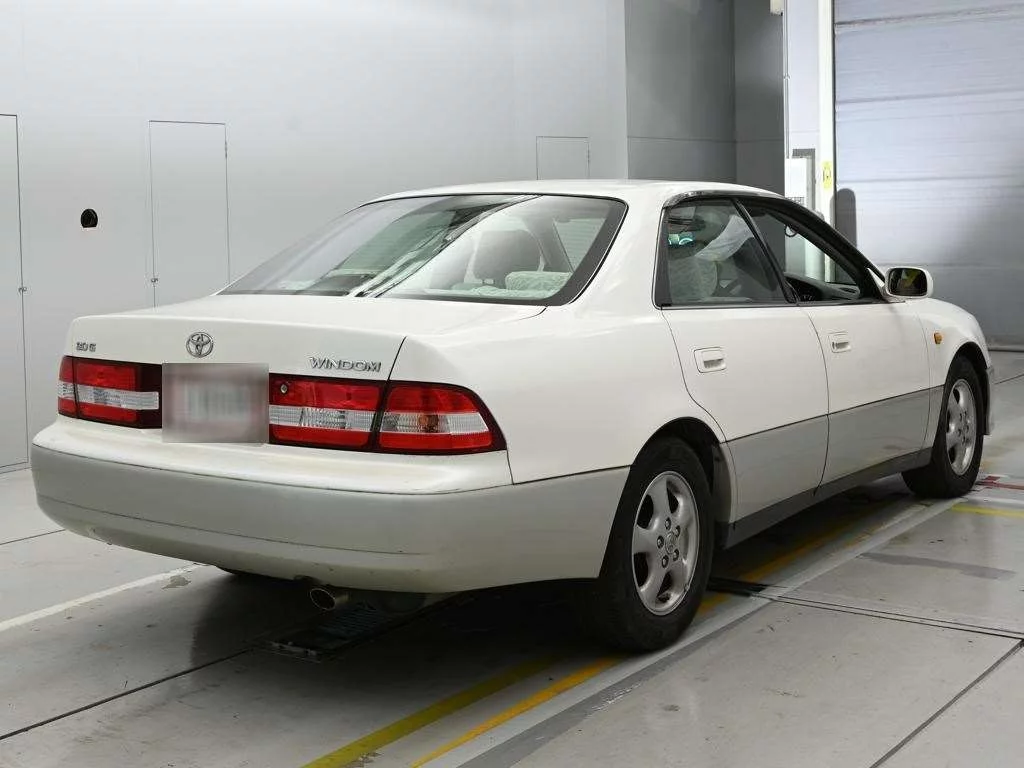 Toyota Windom  с аукциона в Японии