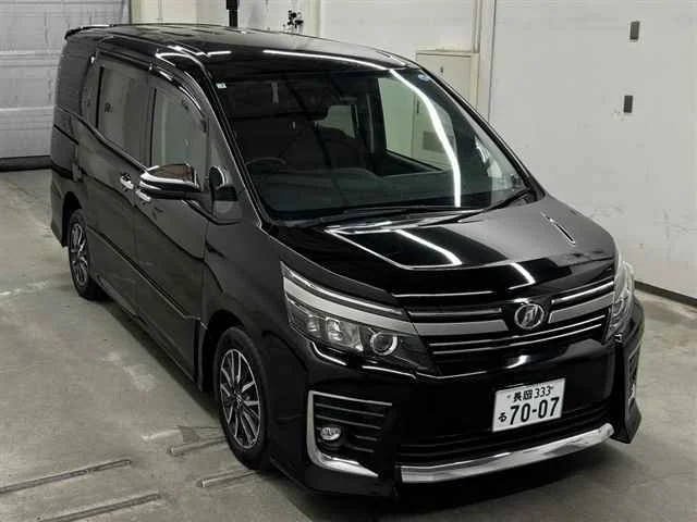 Toyota Voxy 2017