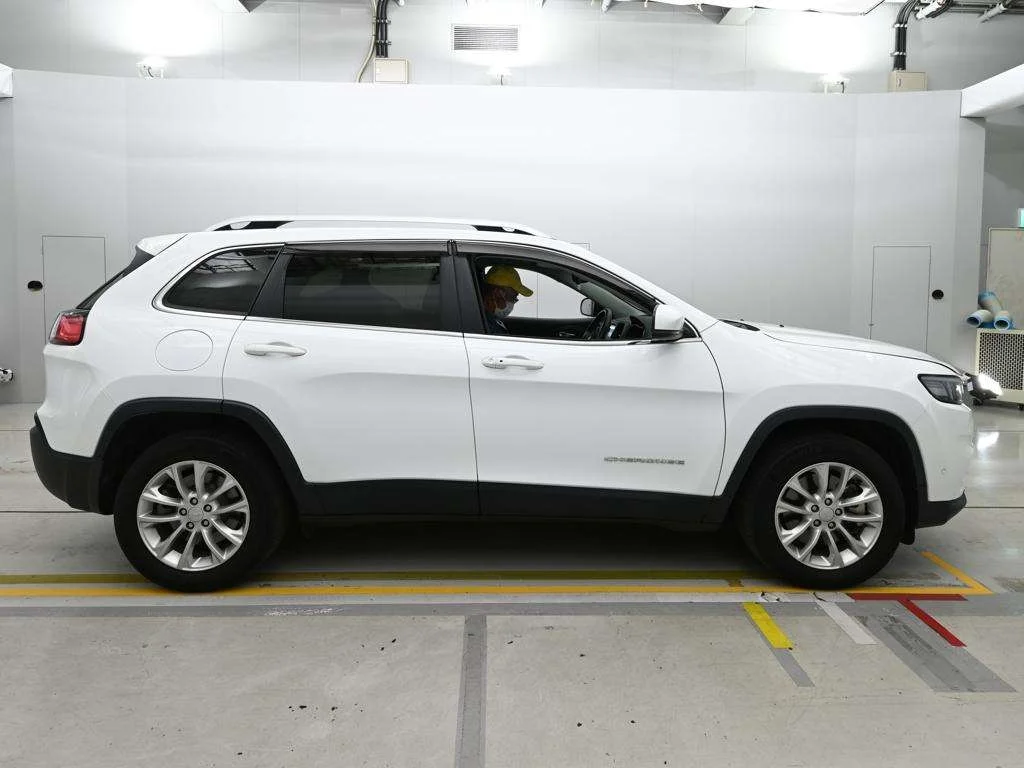 Jeep Cherokee  с аукциона в Японии