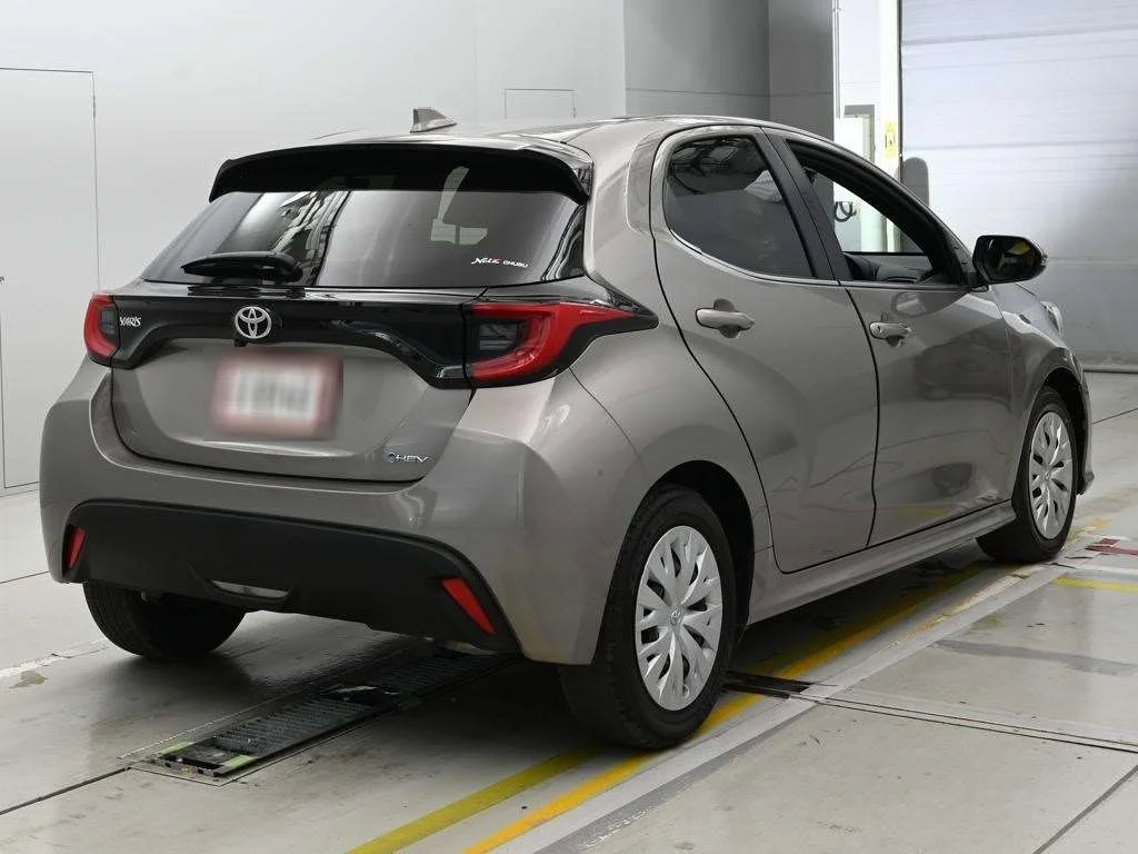 Toyota Yaris  с аукциона в Японии