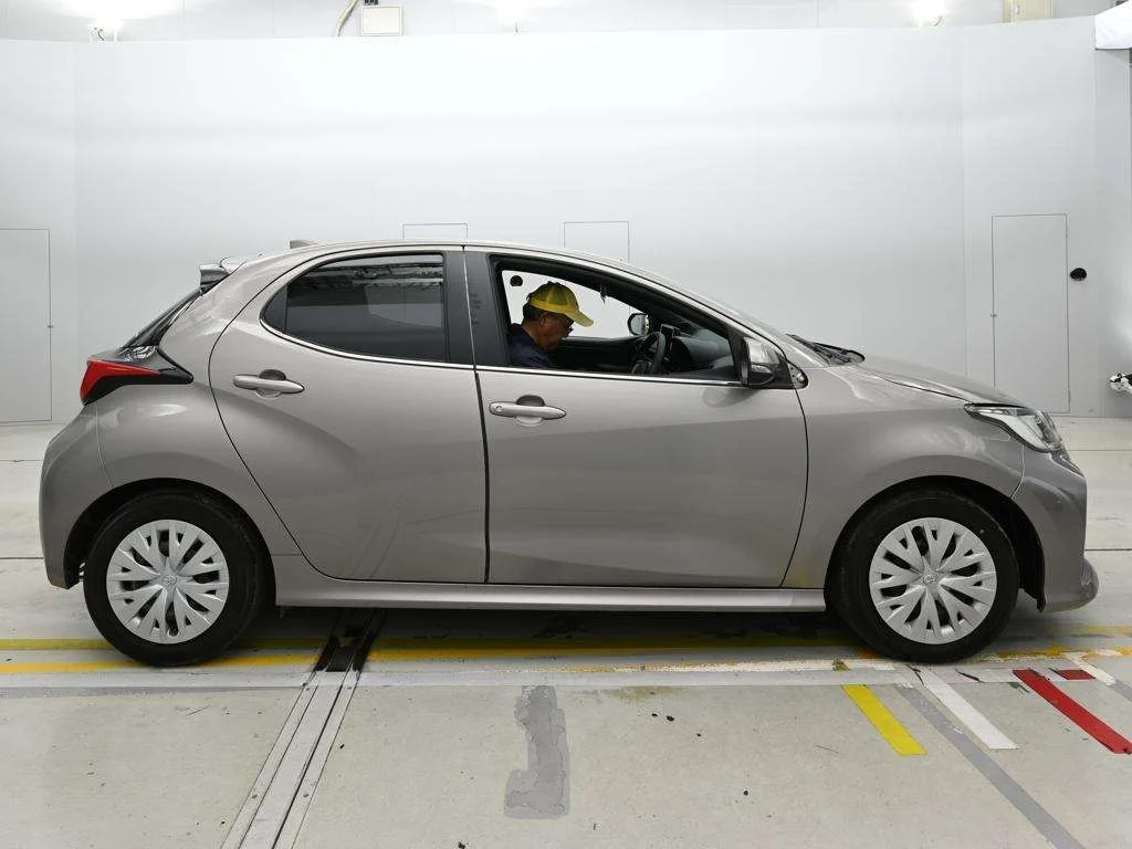 Toyota Yaris  с аукциона в Японии