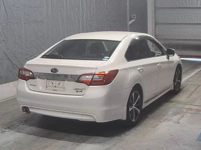 Subaru Legacy B4  с аукциона в Японии