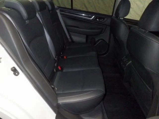 Subaru Legacy B4  с аукциона в Японии