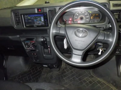 TOYOTA PIXIS VAN