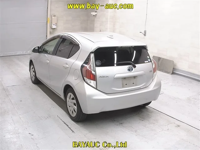 Toyota Aqua 2015