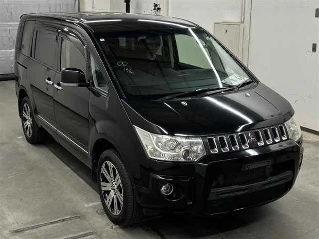 Mitsubishi Delica D:5 2014