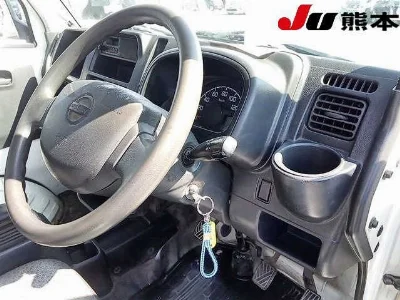 NISSAN CLIPPER TRUCK