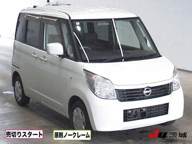 Nissan Roox 2012