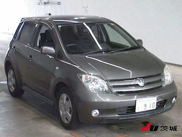 Toyota Ist 2004