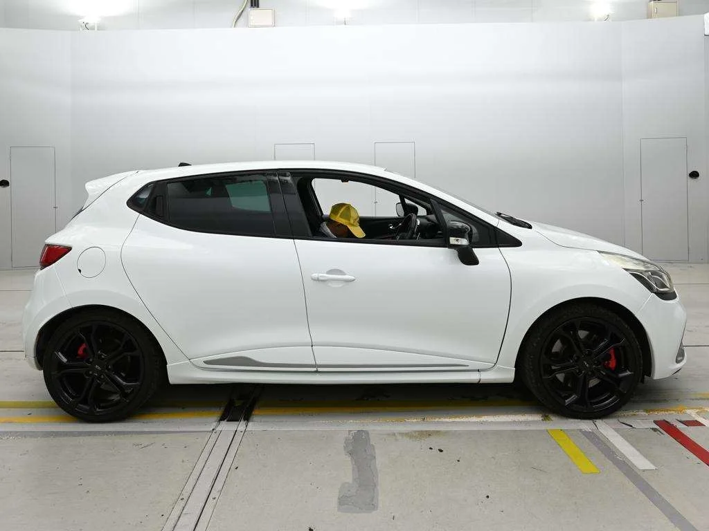 Renault Lutecia  с аукциона в Японии