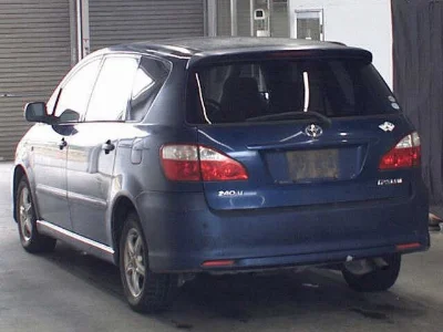 Toyota Ipsum