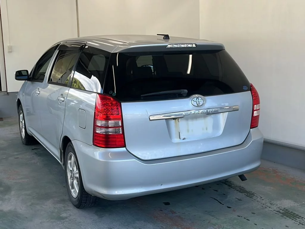 Toyota Wish  с аукциона в Японии