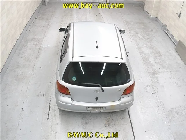 Toyota Vitz  с аукциона в Японии