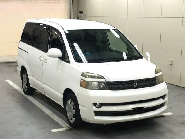 Toyota Voxy 2006