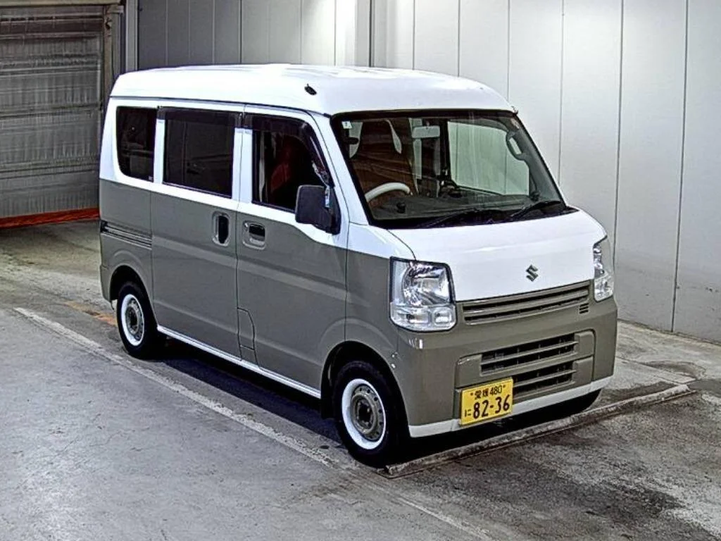 Suzuki Every 2015