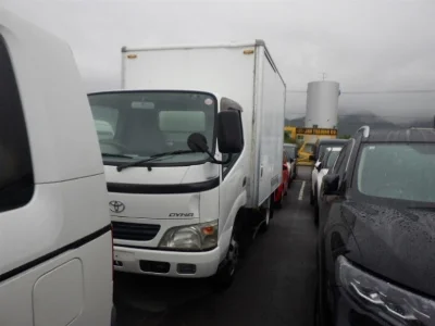 TOYOTA DYNA