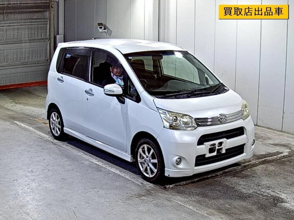 Daihatsu Move 2011