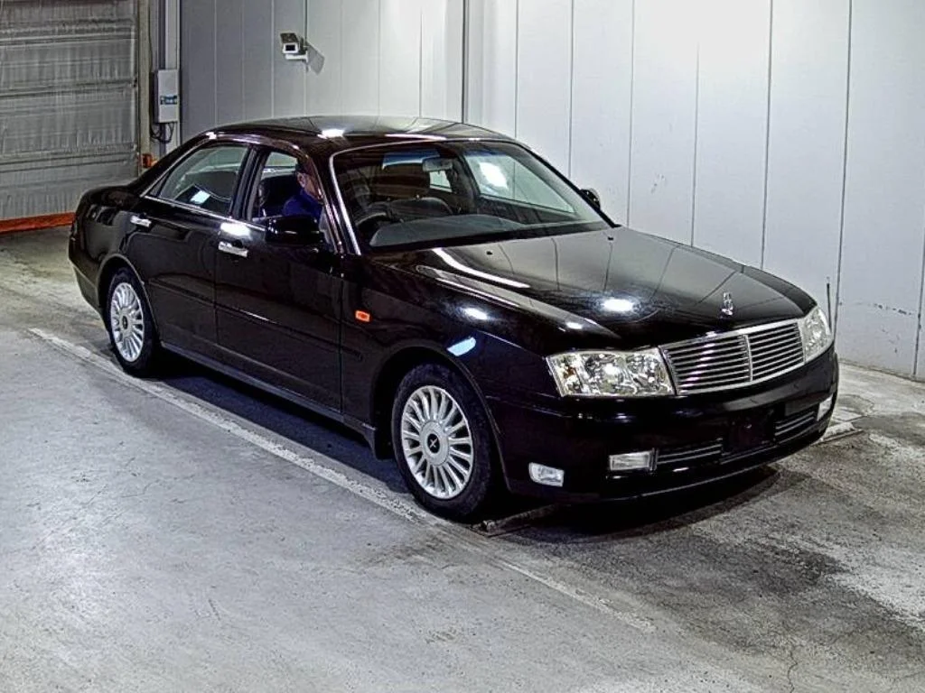 Nissan Cedric  с аукциона в Японии