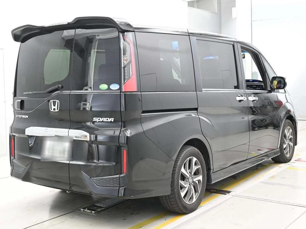 Honda Stepwgn 2016