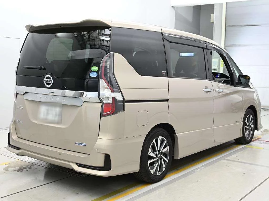 Nissan Serena 2020