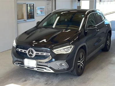 MERCEDES BENZ GLA