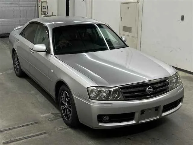 Nissan Gloria  с аукциона в Японии