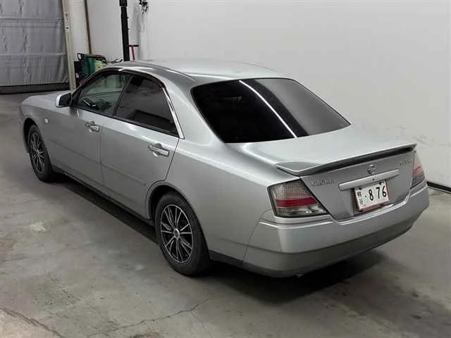 Nissan Gloria  с аукциона в Японии