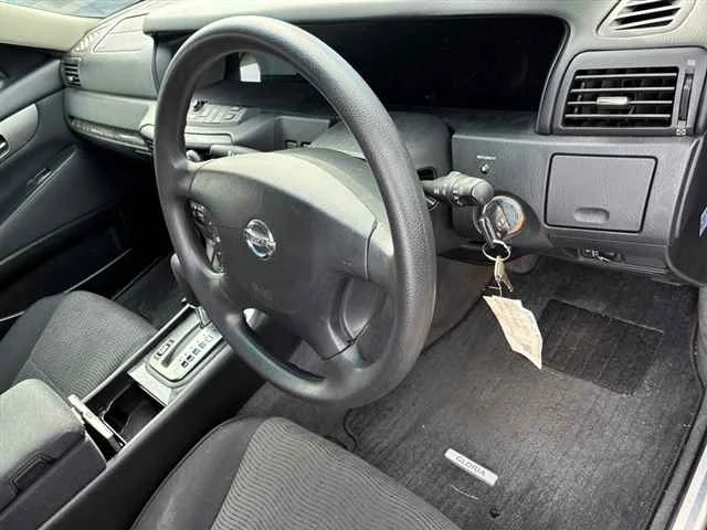 Nissan Gloria  с аукциона в Японии