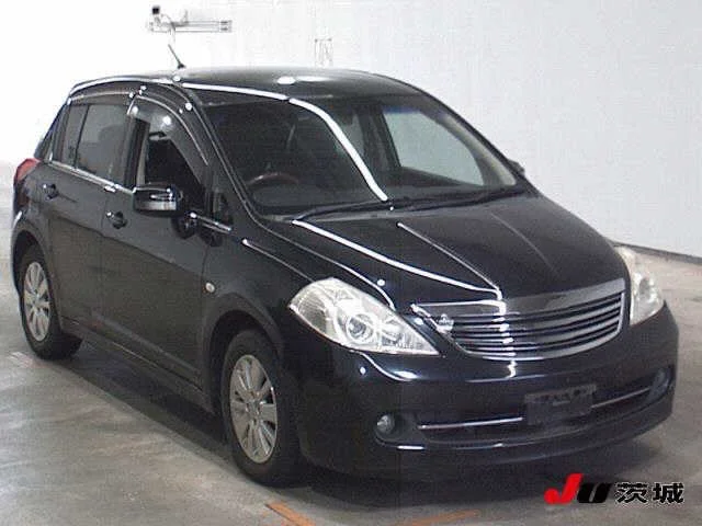 Nissan Tiida  с аукциона в Японии