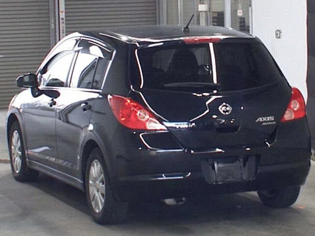 Nissan Tiida  с аукциона в Японии