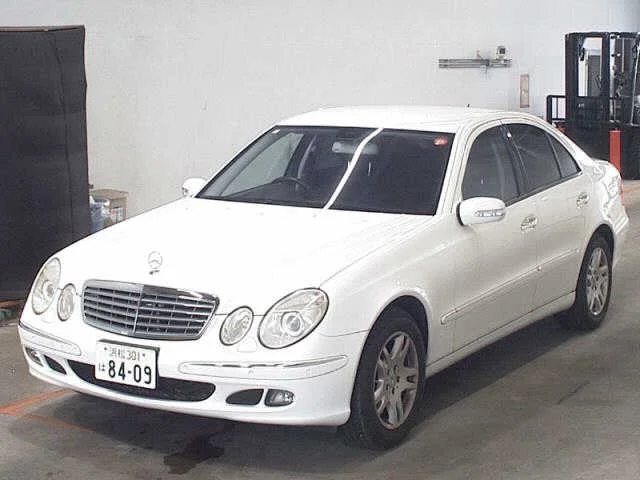 Mercedes-Benz E-Class  с аукциона в Японии