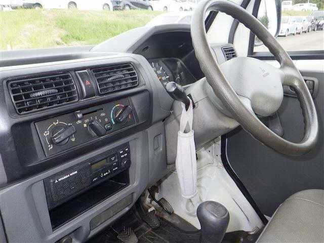 Mitsubishi Minicab Truck  с аукциона в Японии